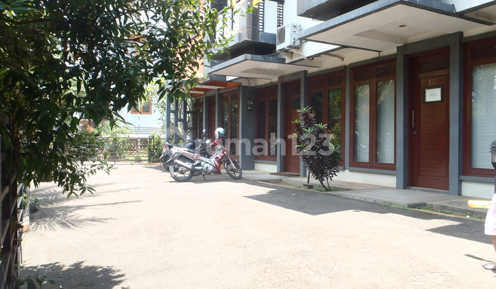 strategis, dekat Pondok Indah, hanya 5 menit ke pintu toll strategis, dekat Pondok Indah, hanya 5 menit ke pintu toll