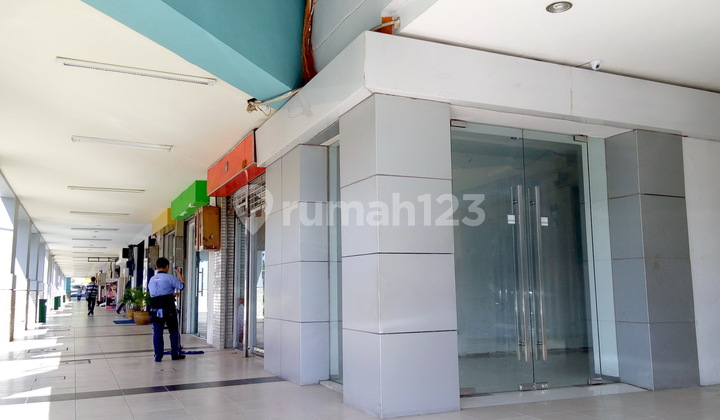 Ruko Pluit Village 4 floors (area 6.5mX15m) Corner 1