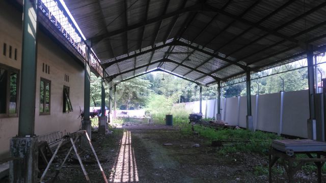 Rumah+Gudang Siap Pakai Kondisi Bagus Lokasi Strategis di Gitung-Ciwaringin Rumah+Gudang Siap Pakai Kondisi Bagus Lokasi Strategis di Gitung-Ciwaringin
