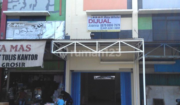 Hot Listing! 2-Story Shop House for Sale in Kalimalang, Grand Wisata