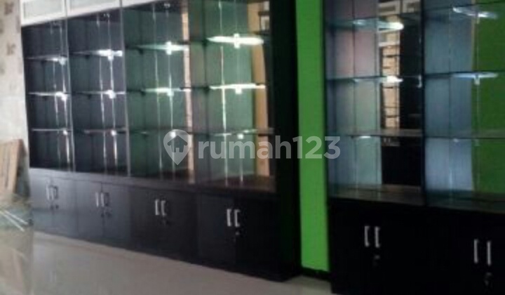 Suitable for Restaurants or Souvenir Shops Next to Sensa 2