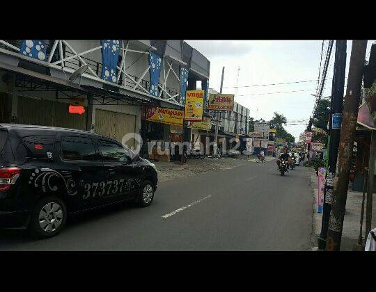 Ruko Nologaten dekat Jl Solo dan Ambarukmo Plaza. 2