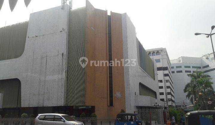 ruang kantor dan ruang usaha (toko/retail)  di melawai plaza 2