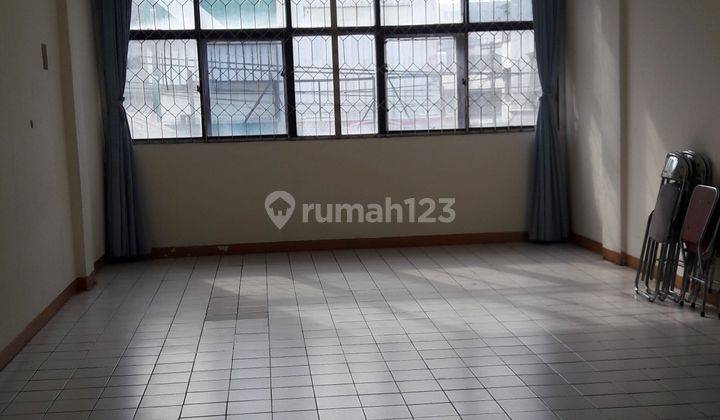 Ruko Imam Mahbud dekat persimpangan Roxy Cocok u/ Kantor 1