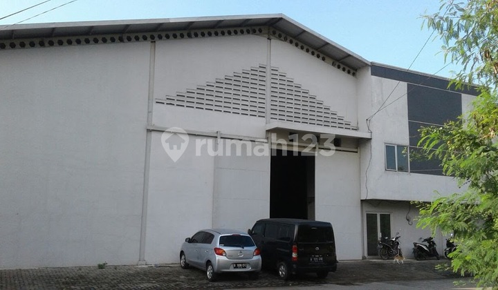 New Ready-to-Use Warehouse in Jatake, 360m2 Area, Tangerang New Ready-to-Use Warehouse in Jatake, 360m2 Area, Tangerang