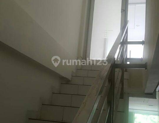 Ruko 3 lt dengan basement di Duren Sawit 1