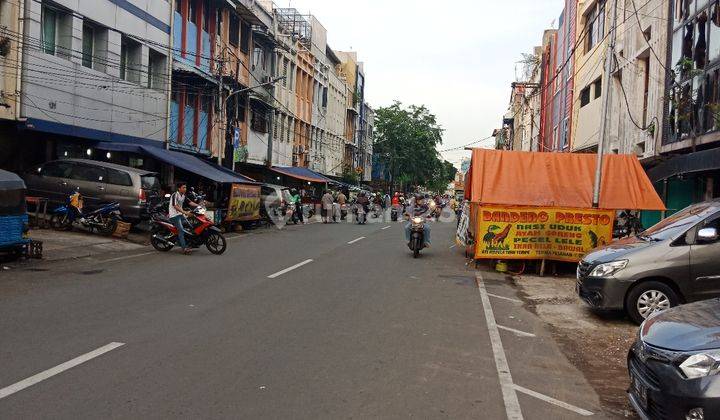 Ruko 3 Lantai Area Pasar Baru di bawah harga pasar, Akses jalan 3 Mobil 2