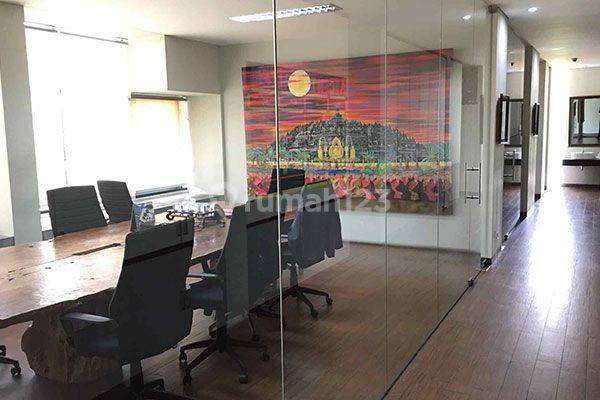 Kantor 3 Lantai Pejompongan Bendungan Hilir Dekat Sudirman Area Murah 2