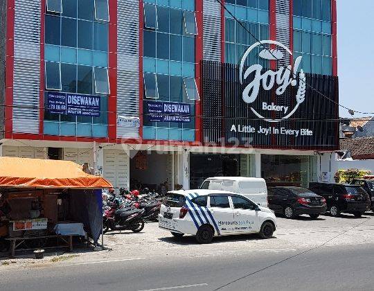 Ruko 4lantai, tengah kota solo, dekat mall paragon 2