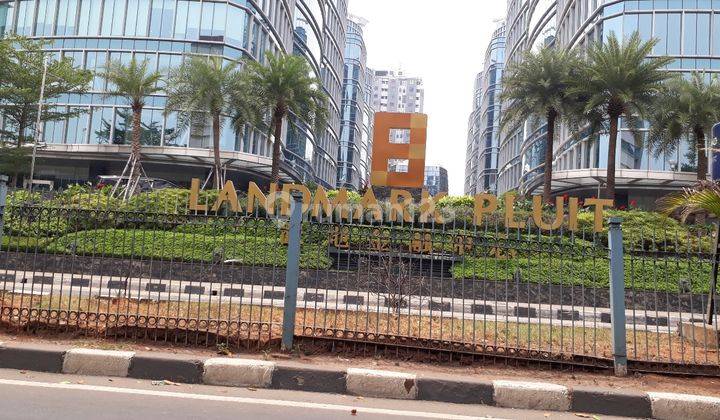 Gedung Baru Landmark Pluit view jalan utama 1