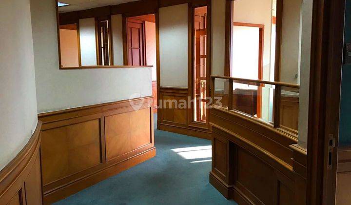 Ruang Kantor Semi Furnished di Jalan Sudrirman dan SCBD 1