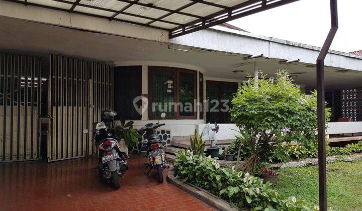 Rumah jalan cisangkuy riau RE martadinata bandung 2