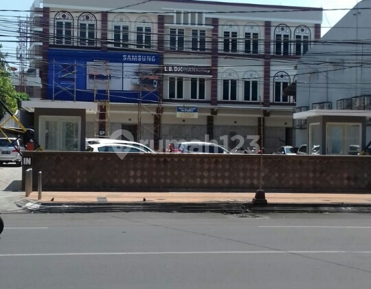 Ruko cocok untuk usaha letak jalan raya 1