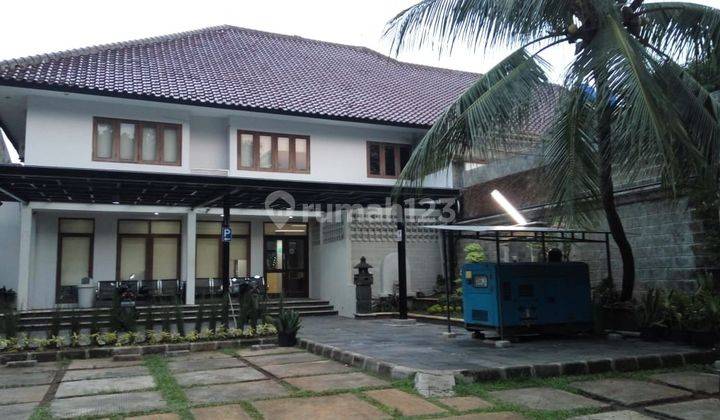 RUMAH MEGAH LOKASI STRATEGIS TEBET 2