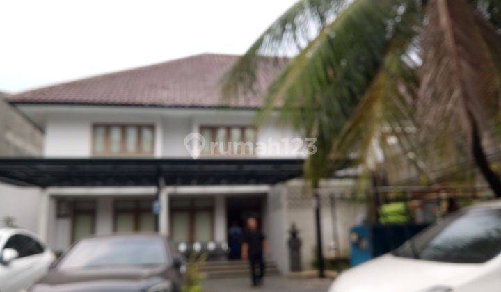 RUMAH MEGAH LOKASI STRATEGIS TEBET 1