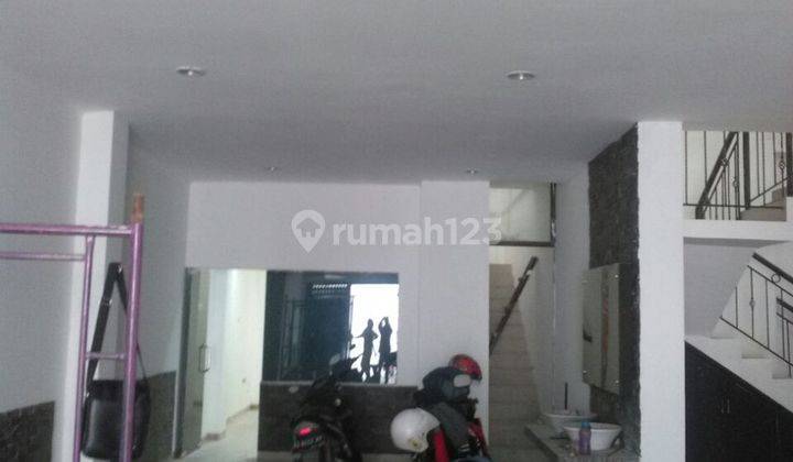 Ruko Potensial Untuk Bisnis Perkantoran Kota Solo Cocok untuk Perbankan 2