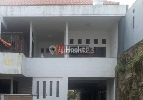 Strategic shophouse for sale in Denpasar Bali 2