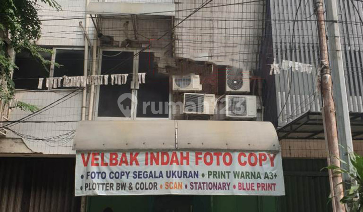 Ruko di Jl. Kyai Maja, Kebayoran Baru, Jakarta Selatan Ruko di Jl. Kyai Maja, Kebayoran Baru, Jakarta Selatan