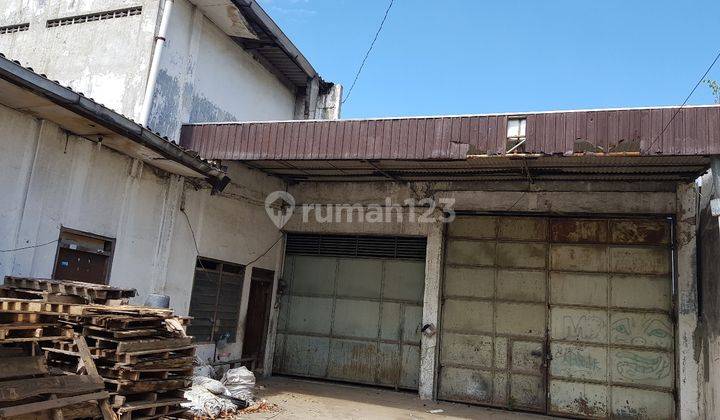 Bangunan Gudang butuh renov di jl raya Majapahit 1