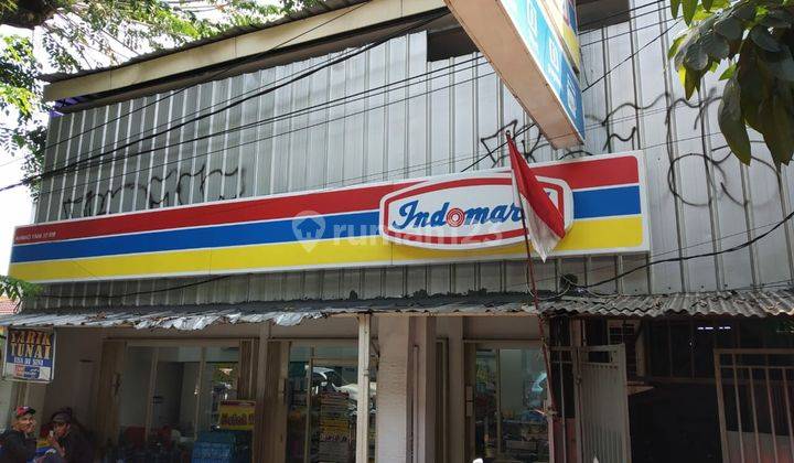 Indomaret dan kos an, by pass, jl.Ahmad Yani , utan kayu , Jakarta timur . 1