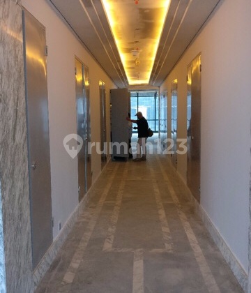 Office District 8 SCBD Office in South Jakarta SCBD, 2700.0 m² Semi Furnished SHM