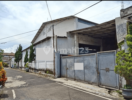 GUDANG LUAS TENGAH KOTA DAERAH POLEHAN MALANG 1