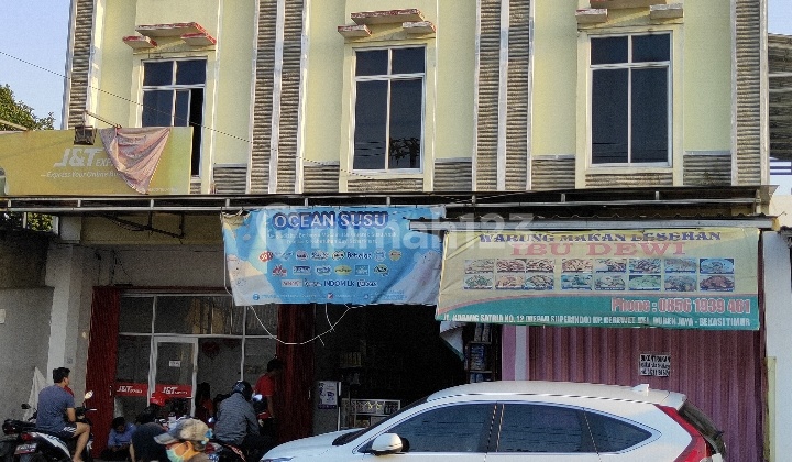Ruko Siap Pakai Bangunan 2.5 Lantai Posisi Hook Lokasi Strategis di Karang Satria Bekasi Timur 1