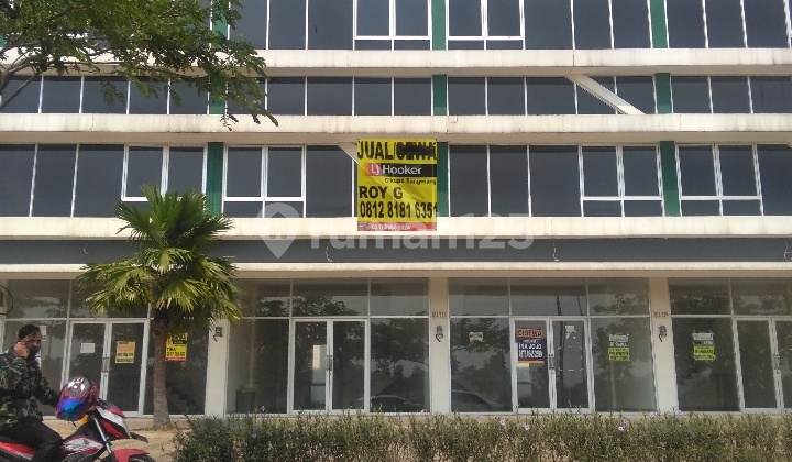 Ruko grand Boulevard