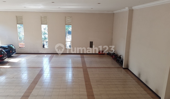 Ruko luas tengah kota Ruko luas tengah kota