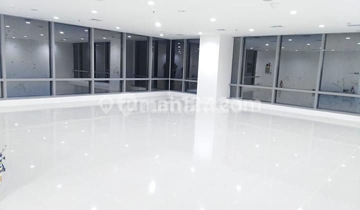 Office Space @Soho Capital (Central Park) Size 142 m² Condition Fitout 210 Thousand/m²/Month, Central Park, West Jakarta