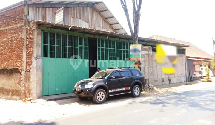 Gudang Strategis Pinggir Jalan besar 1