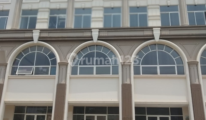 Golf Island Ruko 4 LT Strategic Area in PIK North Jakarta