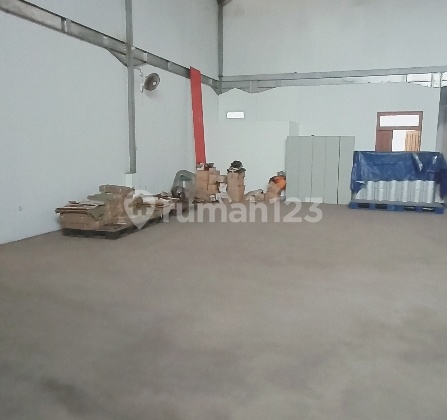 WAREHOUSE 19 X 35 665M, MAIN ROAD, CONTAINER ALLOWED, PT DOMICILE OK.