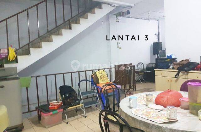 Di  Ruko lokasi bagus 1