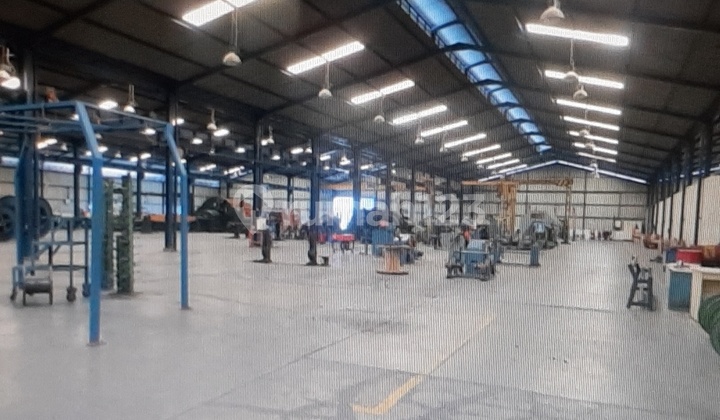 Former Factory Warehouse with Large Land Former Factory Warehouse with Large Land