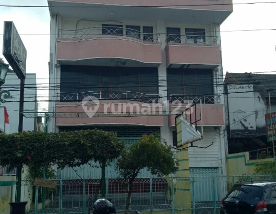 Strategic Ready-to-Use Shop House in Yogyakarta 2