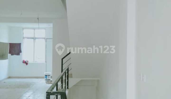 Ruko Astc Strategis Sebrang living world alam sutera Tangerang