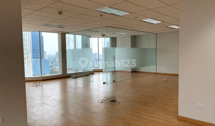 OFFICE SPACE DI WISMA AKR TOWER - JL PANJANG 1