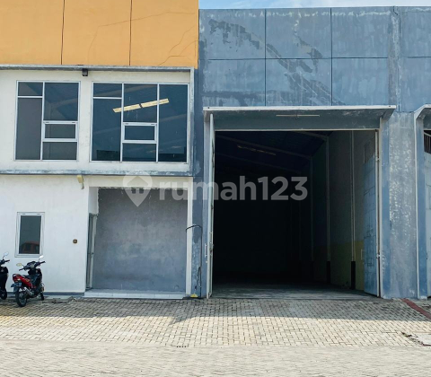 Gudang ready jalur Pantura & dekat pelabuhan