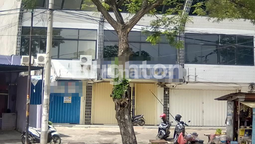 Ruko Jalan Sumatera Surabaya 4 Lt hadap 0 jalan