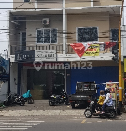 Ruko Strategis dan Jalur Ramai di Pusat Kota Solo Ruko Strategis dan Jalur Ramai di Pusat Kota Solo