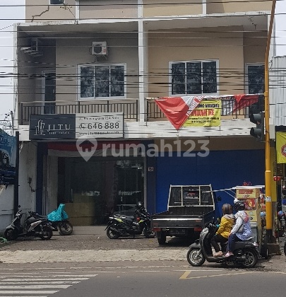 Strategic Shop House and Busy Route in Solo City Center 2