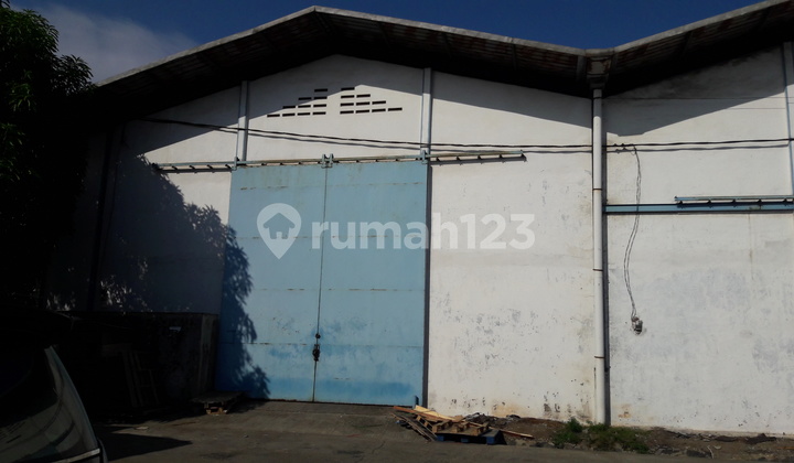 gudang di pergudangan ******** banjir