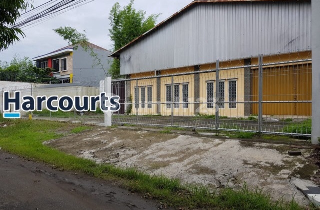 Bonus land for warehouse and residential building construction on Jalan Adisucipto, Laweyan, Solo.