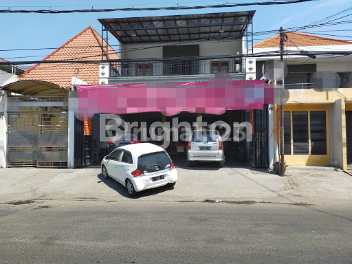 Shop house 0 road ready for use as a depot in the culinary area.