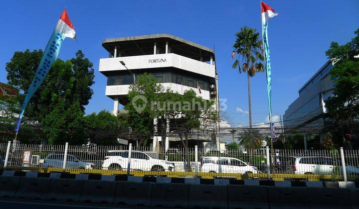 Gedung 4 lantai Jl Mampang Prapatan Raya 2