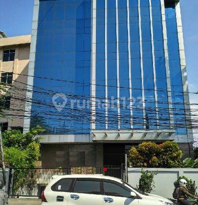 Gedung Perkantoran Megah Brand New Siap Pakai di Menteng 2