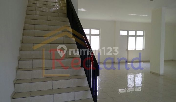 Ruko di Jl. Boulevard Graha Padma (Vn0283) 2