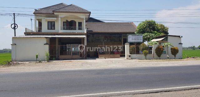 Gudang sangat stratgeis pinggir jalan raya sragen solo 2