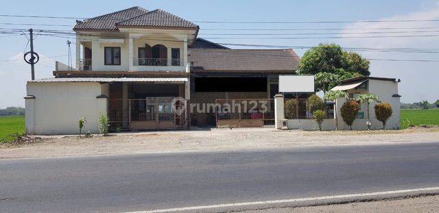 Gudang sangat stratgeis pinggir jalan raya sragen solo 1